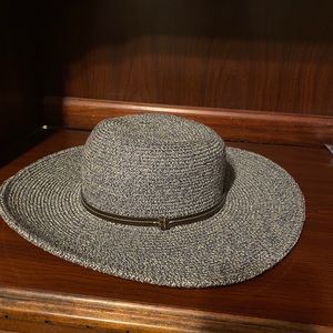 Women’s Wide Brim Hat